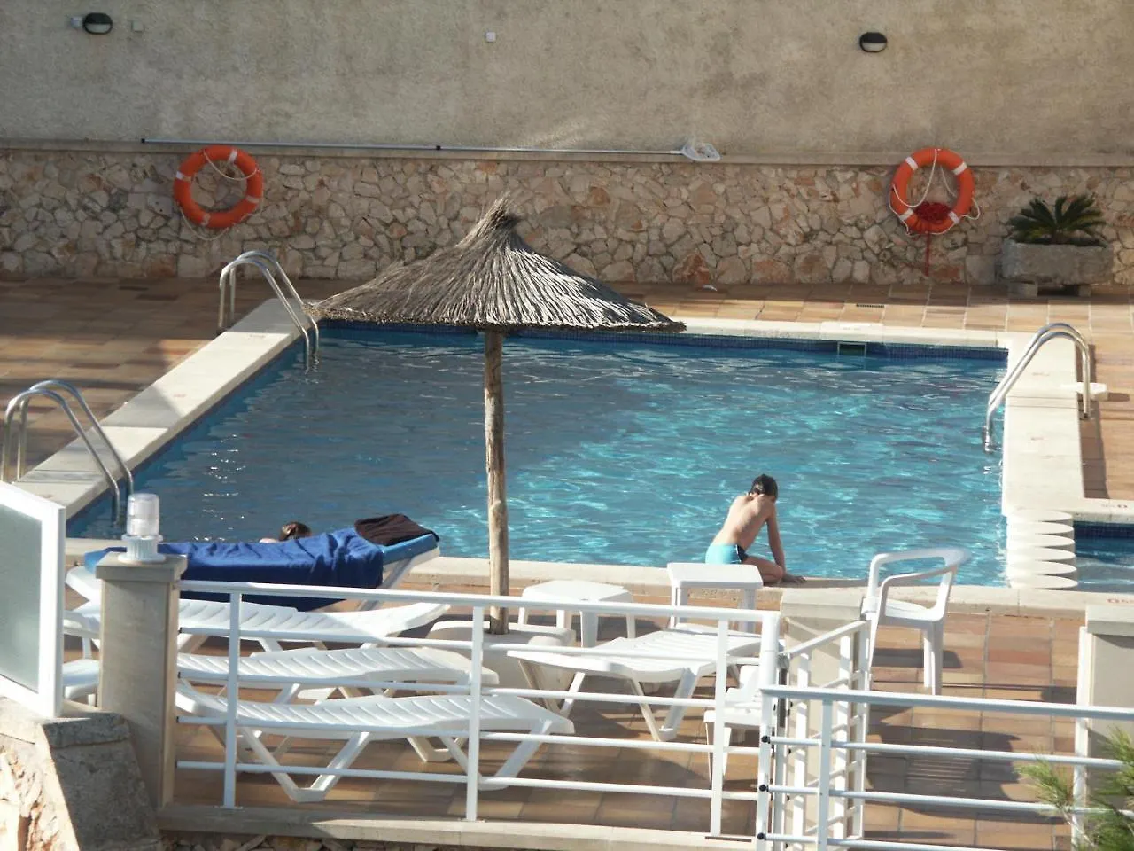 Apartamentos Villa Sirena Cala Figuera  Spain